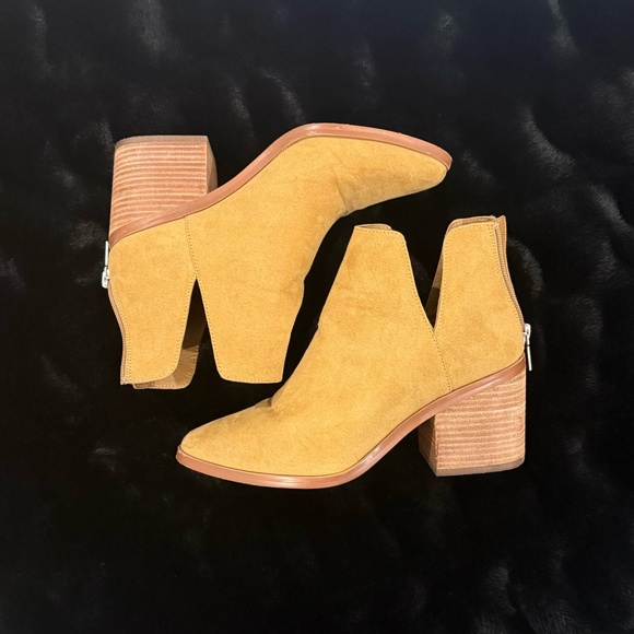 Light Brown Leather BP Wedge Heels - Picture 1 of 2